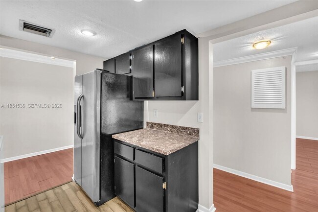 Foto del edificio - 6575 W Oakland Park Blvd