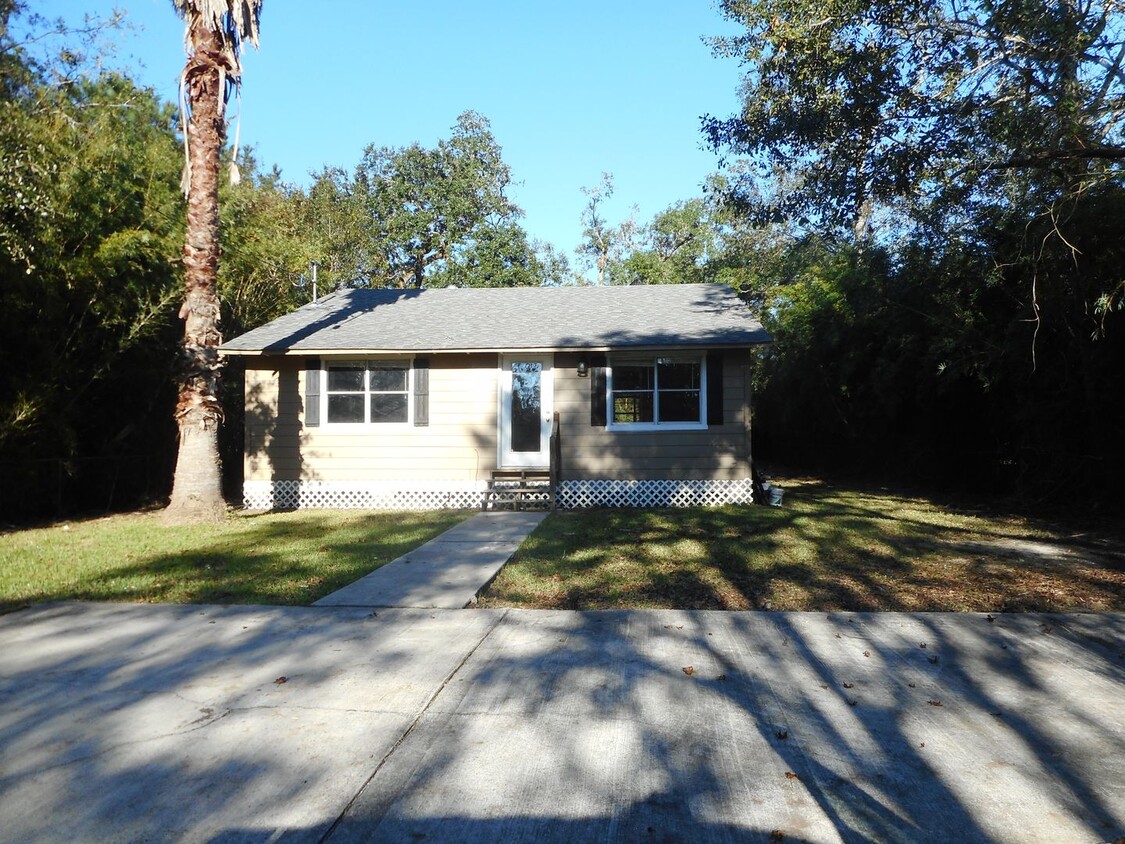 Primary Photo - Secluded Cottage