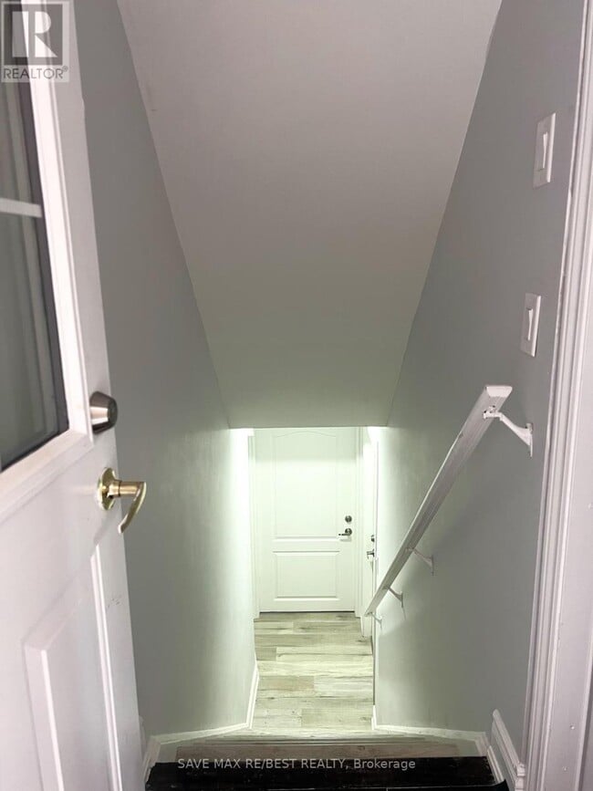 Building Photo - 116 Leadership Dr