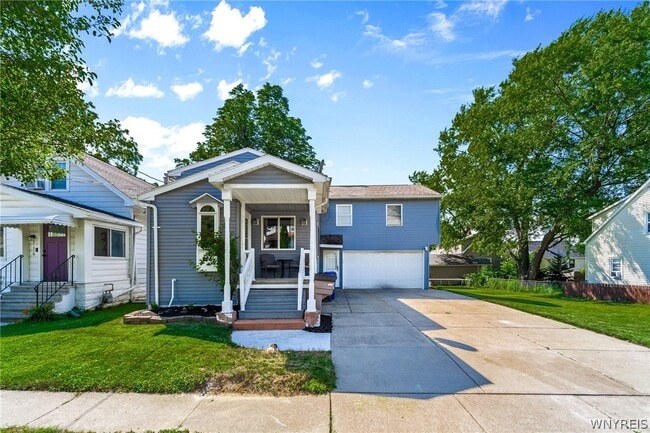 Building Photo - 114 Flohr Ave