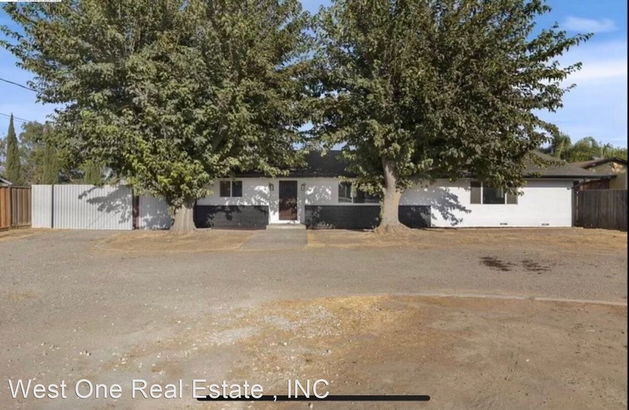 Primary Photo - 3 br, 2 bath House - 27110 S Corral Hollow...