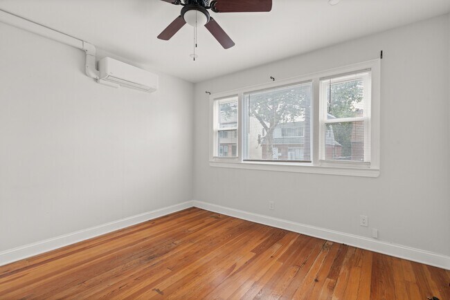 Building Photo - 127 Terhune Ave