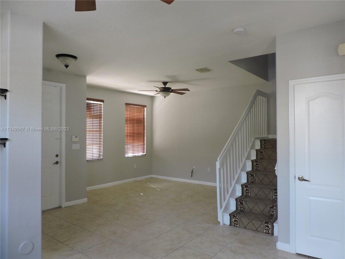 27022 SW 140th Passage, Homestead, FL 33032 Townhouse for Rent in