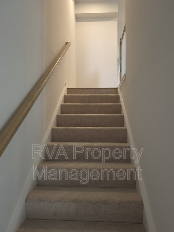 Foto del edificio - 13243 Garland Ln