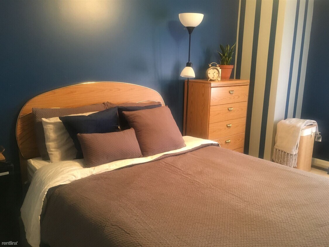 Foto del edificio - 1 br, 1.5 bath House - 1722 Albert Drive 5