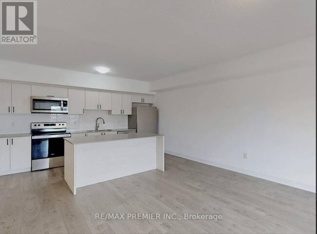 Building Photo - 5-605 Chef Ln