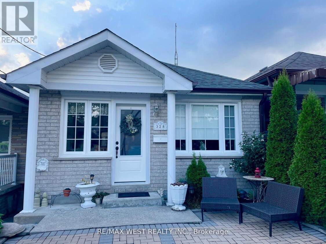Primary Photo - 328 Caledonia Rd