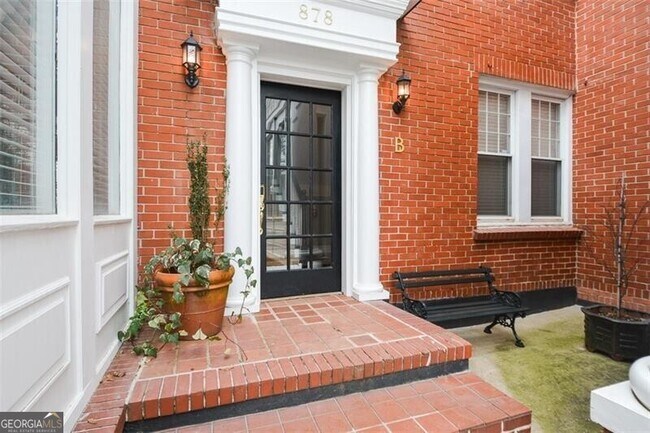 Building Photo - 878 Briarcliff Rd NE