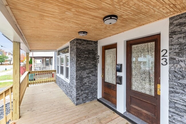 Building Photo - 21 Biltmore St