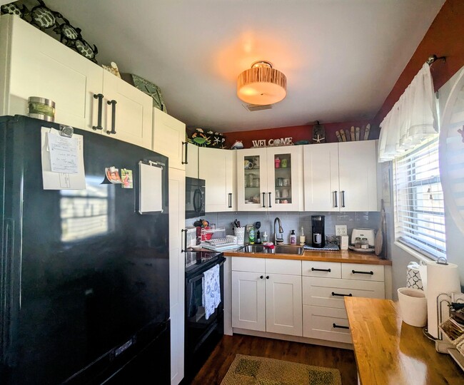 Building Photo - 172 Berkshire H