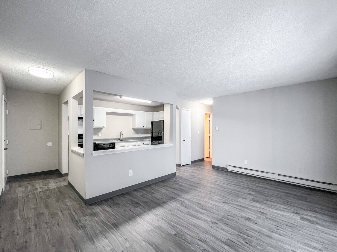 The Hampton Meadows Apartments in Des Moines, IA