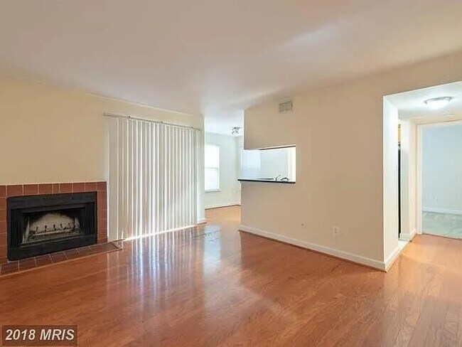 Foto del edificio - 1729 Ascot Way