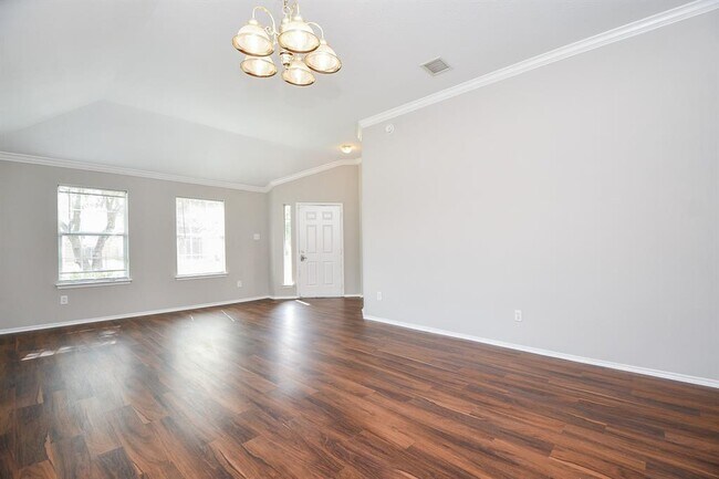 Foto del edificio - 6419 Brazos Glen Ln