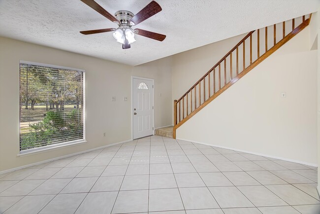 Foto del edificio - 2807 Planters St