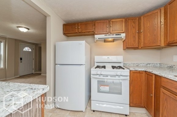 Foto del edificio - 7038 Lake Rd