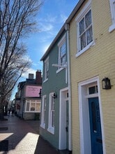 Building Photo - 612 Caroline St