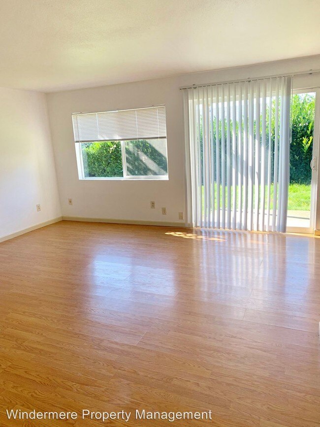 Foto del edificio - 26659 Myrtle Ln NE