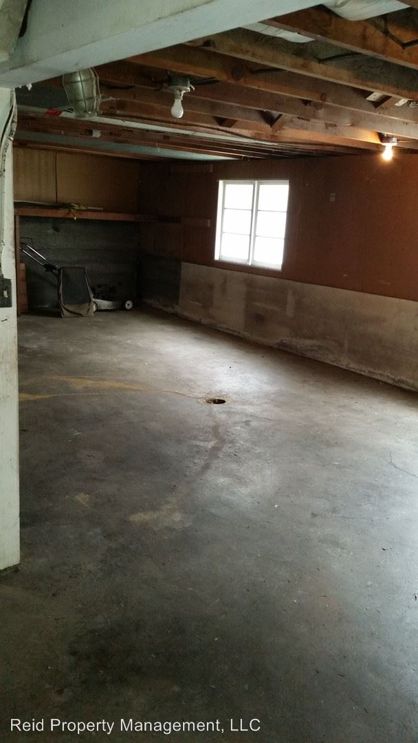 Building Photo - 2709 Marine Dr