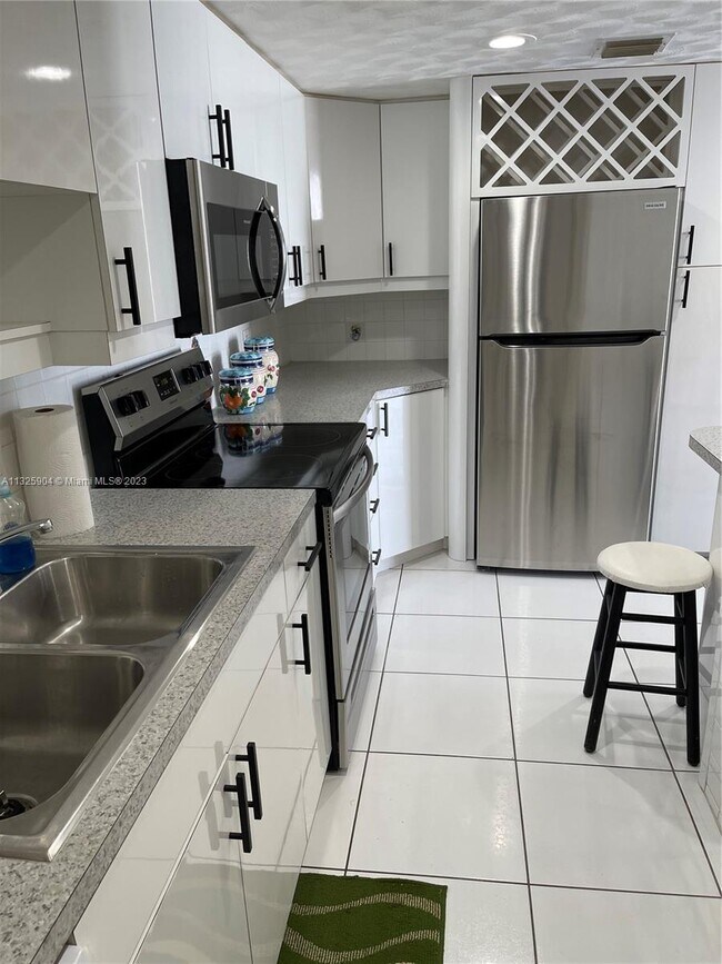 Building Photo - 2829 Indian Creek Dr