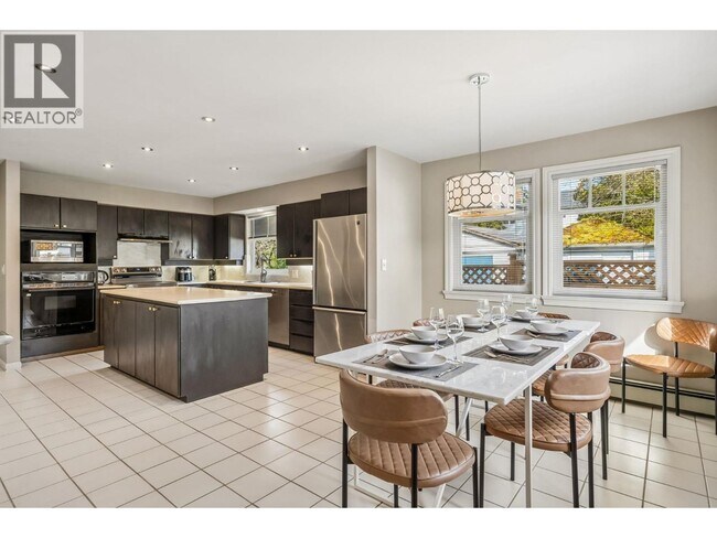 Photo du bâtiment - 520 W 26th Ave