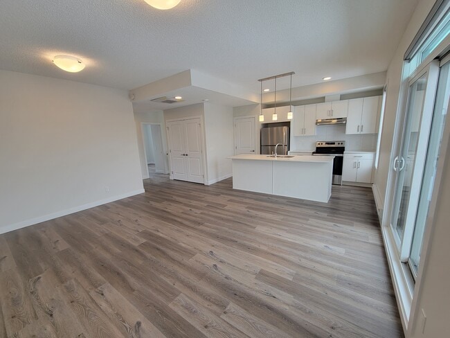 Building Photo - 2796-2796 Maple Way NW