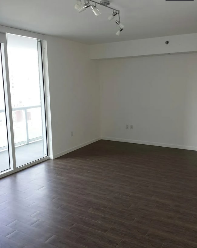 Building Photo - 50 Biscayne Blvd