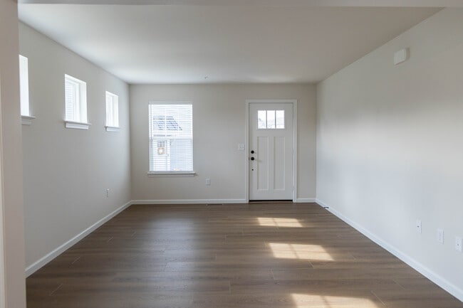 Building Photo - 93 Beech Tree Ct