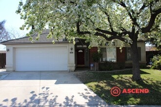 Building Photo - 309 Barkine Ct