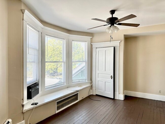 Building Photo - 205 Scammel St