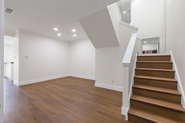 Foto del edificio - 5022 Westgrove Dr
