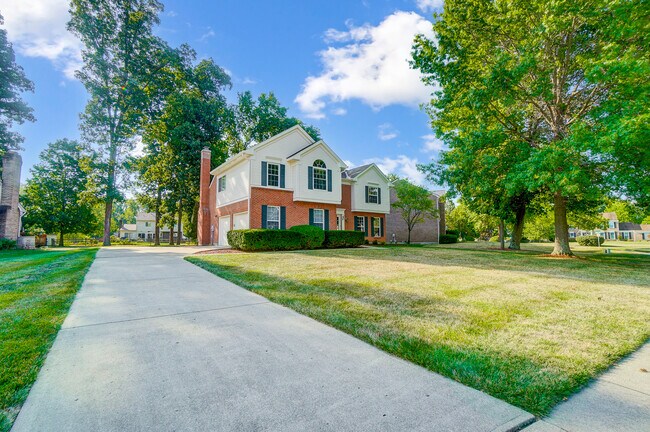 Building Photo - 6340 Paxton Woods Dr