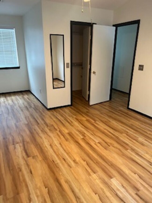 Building Photo - 13019 Lorna Place