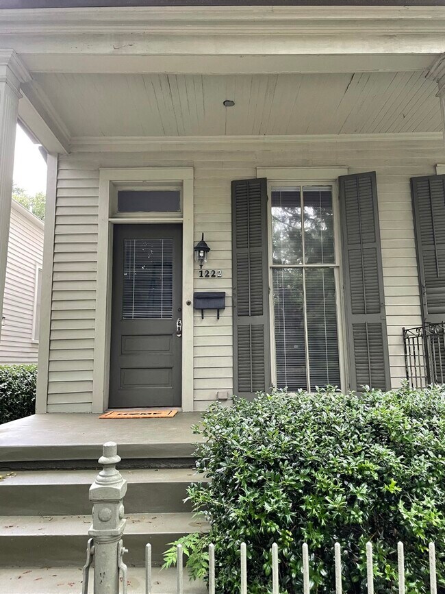 Building Photo - 1222 Soniat St