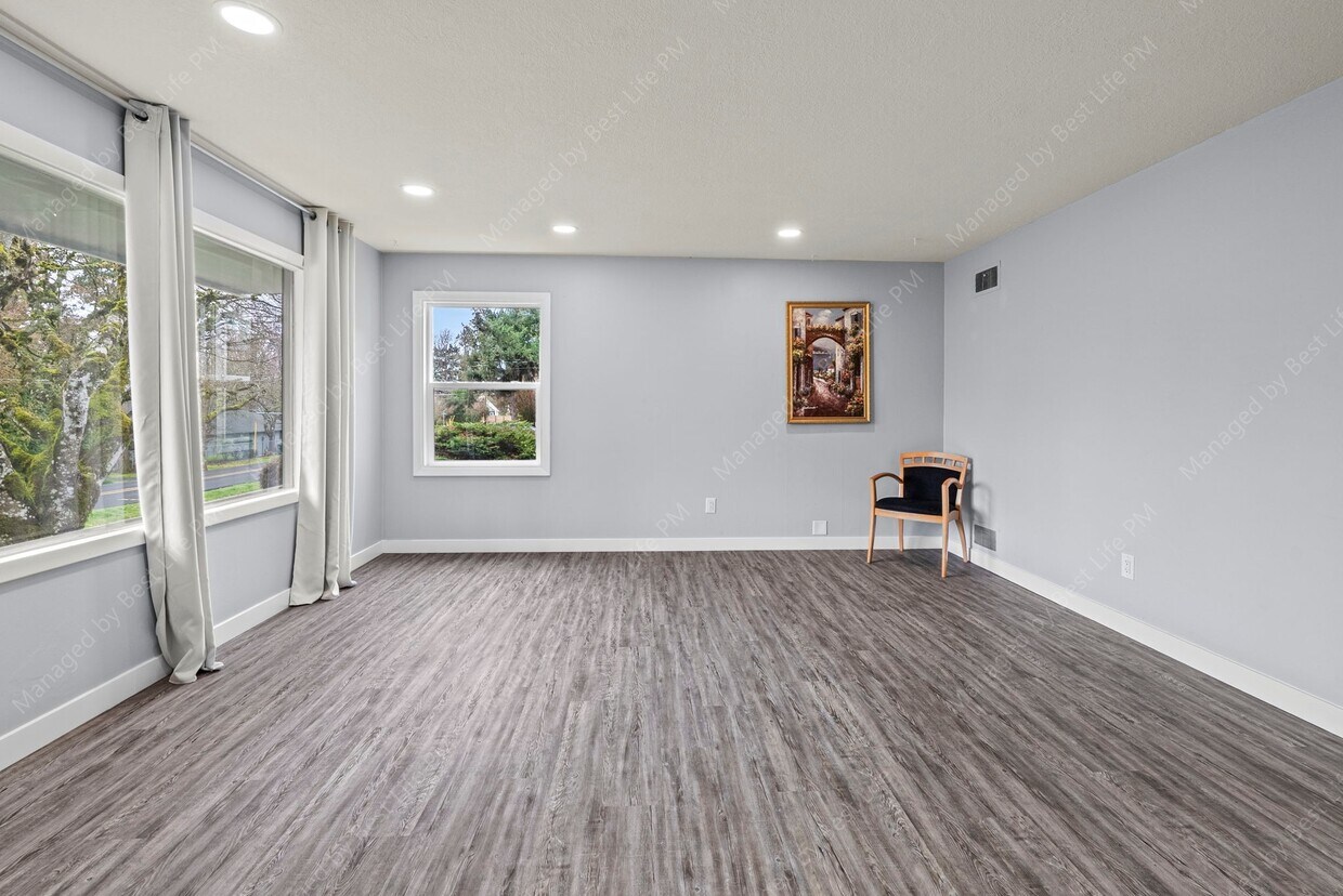 Foto principal - 7331 SW Oak St