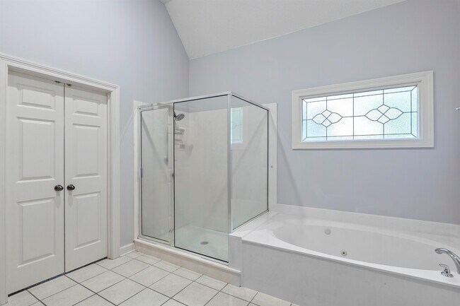 Building Photo - 9143 Raspberry Ln