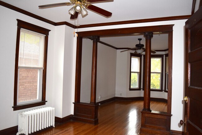Building Photo - 914 Marengo Ave