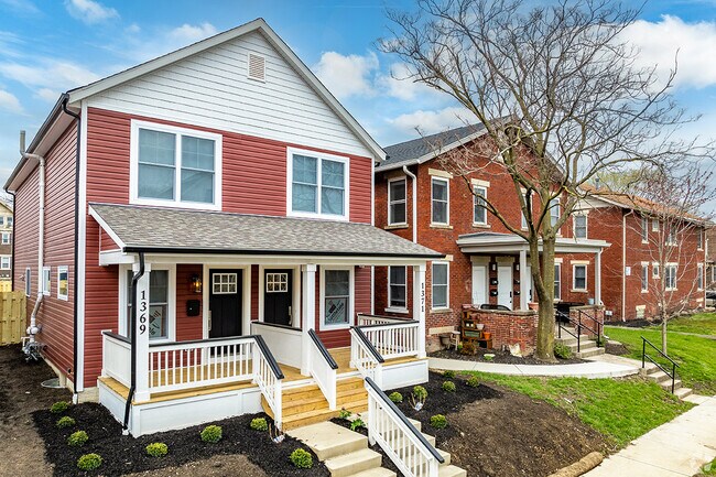 There are many housing options in Necko-Weinland Park, including duplexes.