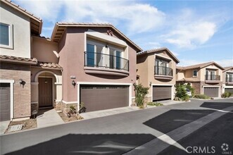 Building Photo - 4416 Lilac Cir
