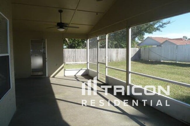 Building Photo - 8516 Sunsprite Ct