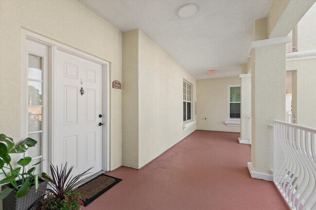 Building Photo - 215 S Ocean Grande Dr