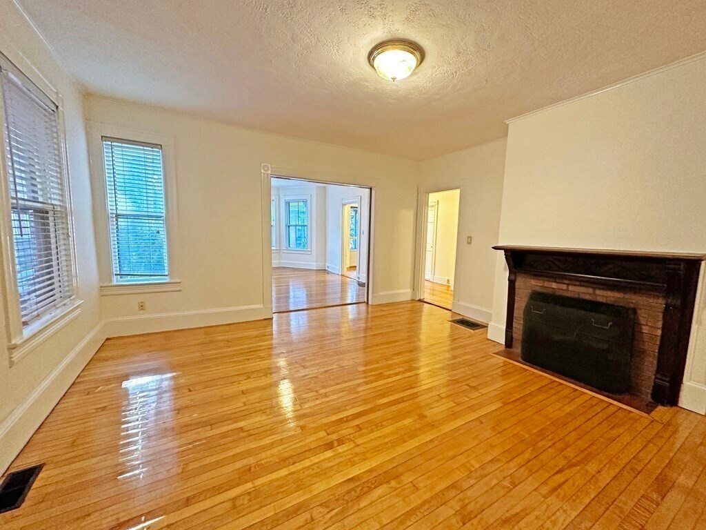Foto principal - 11 Highland Park Ave
