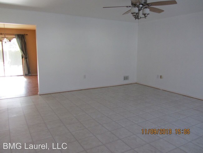 Building Photo - 1017 Christmas Ln