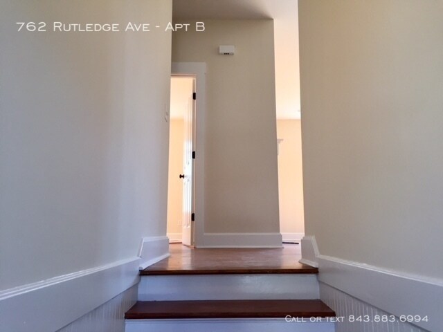Building Photo - Large, Renovated Apartment | 1 Block to Ha...