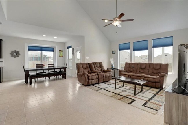 Foto del edificio - 109 Archer Ln
