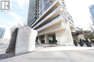 Building Photo - 70 Roehampton Ave