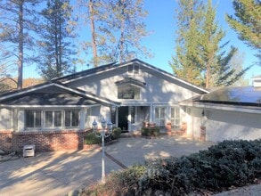 Building Photo - 18484 Chaparral Dr
