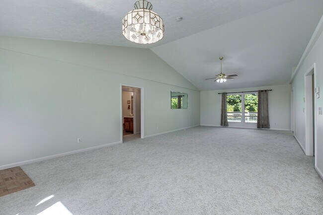 Building Photo - 201 Seminole Cir