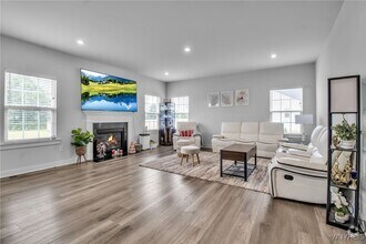 Building Photo - 4966 Brauer Dr