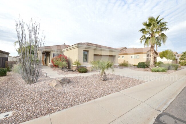 Foto del edificio - 6838 S Pinehurst Dr