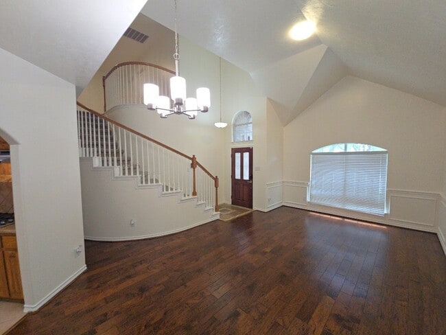 Foto del edificio - 16514 Bluff Springs Dr